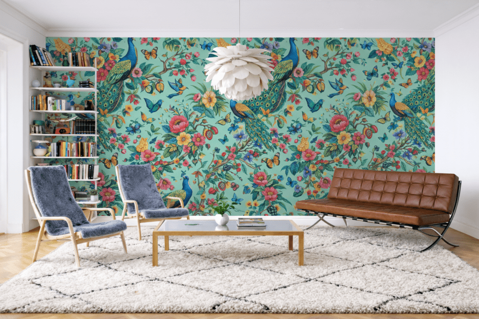 Vibrant Feathered Paradise